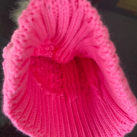 Super cute Kentucky beanie !  New without tags - never worn. - Picture 3 of 3